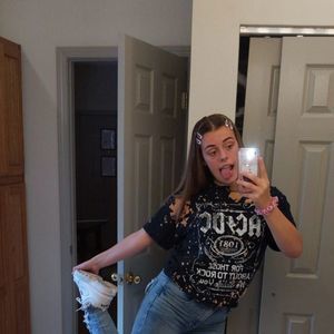 Meet your Posher, Skyla